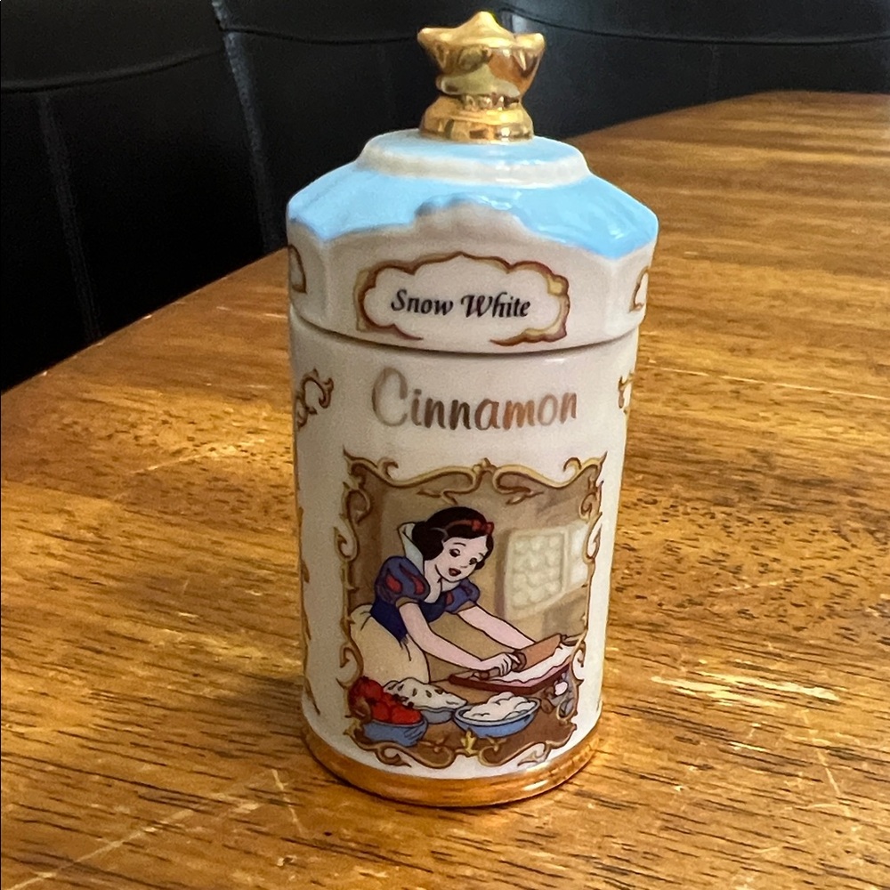Snow White Cinnamon Spice Jar